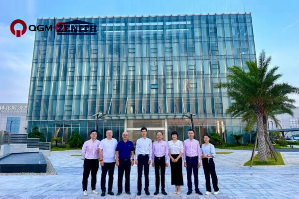 Die China Sand & Gravel Association besuchte die QGM Block Machine Group für Forschung und Anleitung.